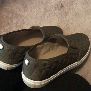 Steve Madden slip ons